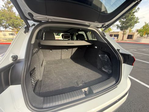 Used 2025 Audi Q6 e-tron Premium Plus w/ Premium Plus RWD image 14