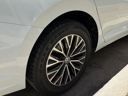 Used 2019 Volkswagen Jetta SE FWD image 24