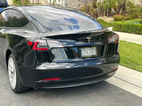 Used 2023 Tesla Model 3 Standard Range RWD image 4