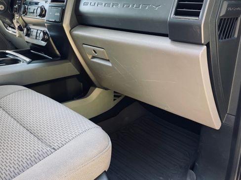 Used 2020 Ford F250 XLT w/ XLT Premium Package image 15