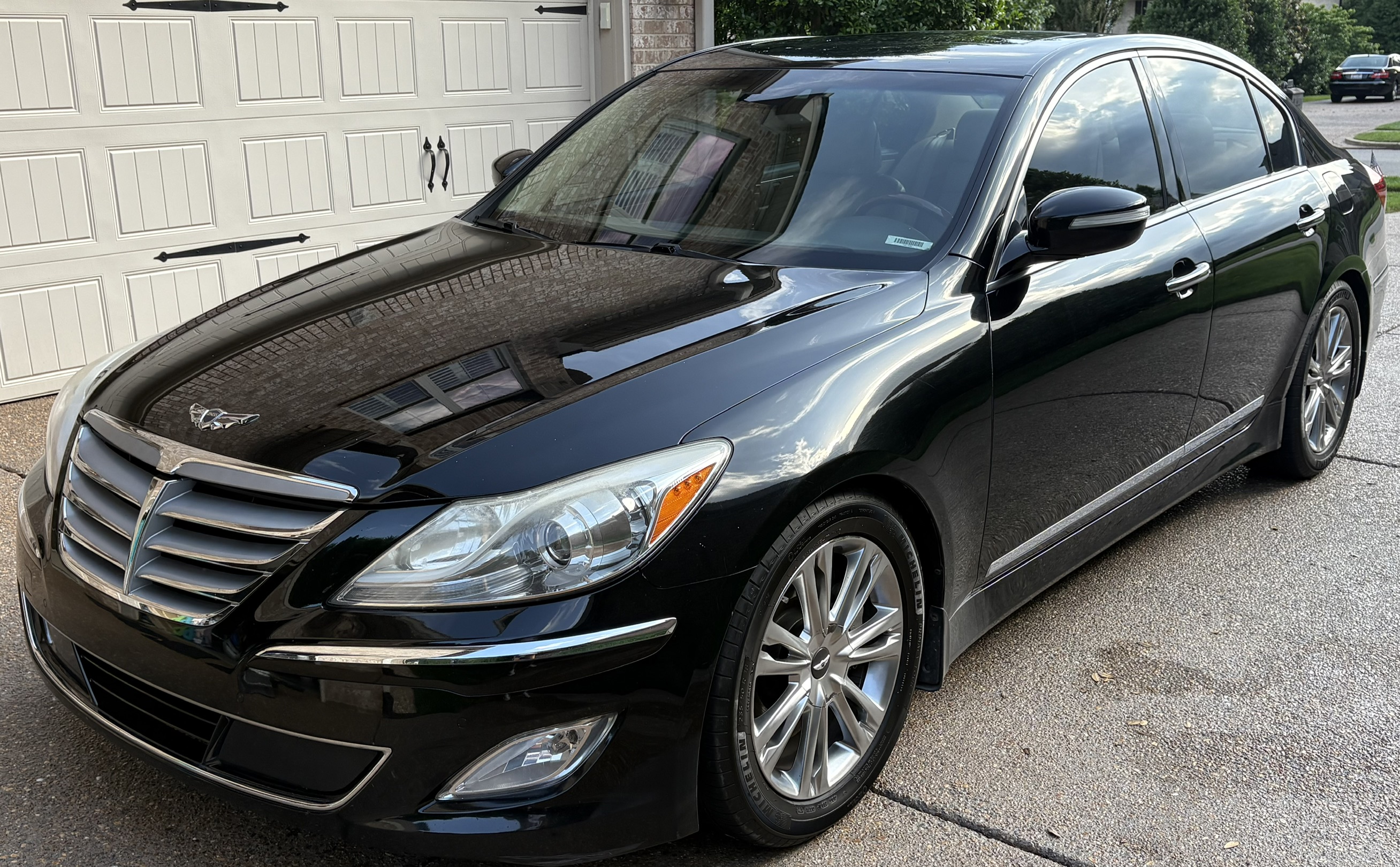 Used 2012 Hyundai Genesis 4.6 RWD image 5