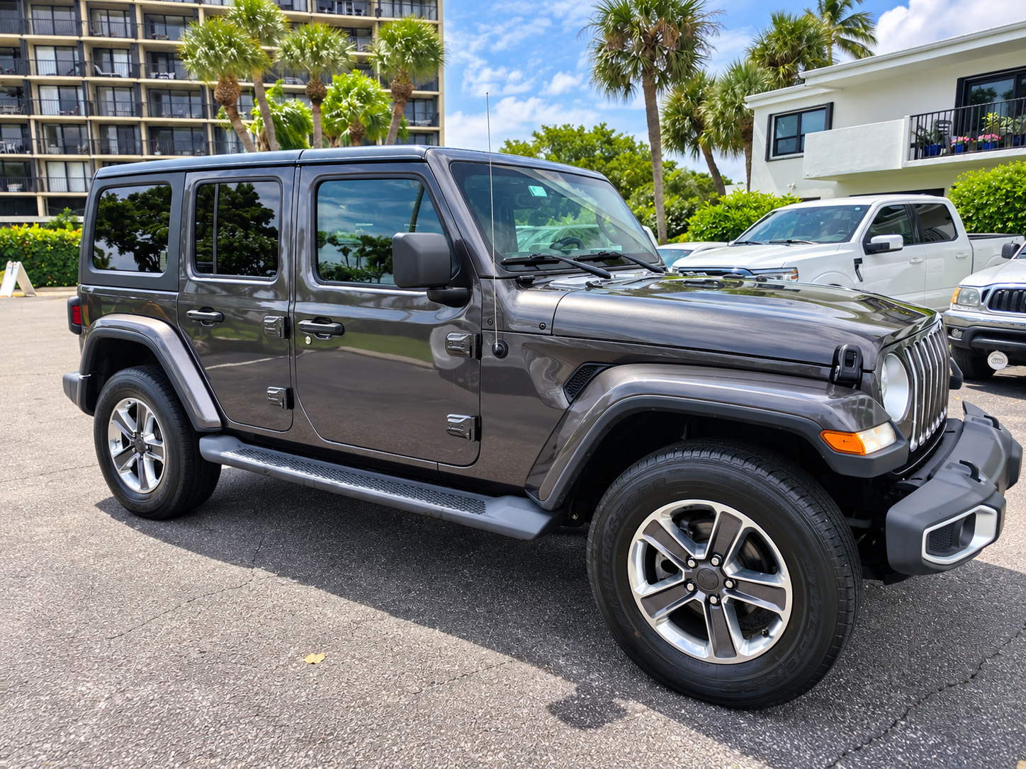 Used 2021 Jeep Wrangler Unlimited Sahara AWD/4WD image 1