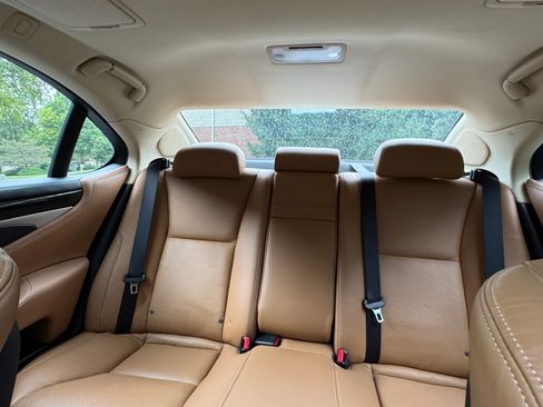 Used 2017 Lexus LS 460 AWD w/ Comfort Package image 12