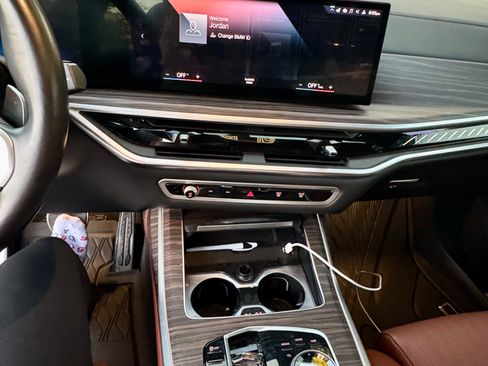 Used 2023 BMW X7 M60i w/ Executive Package image 12