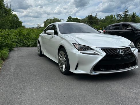 Used 2017 Lexus RC 200t w/ Accessory Package 2 RWD image 2