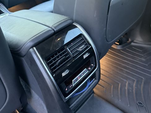 Used 2020 BMW X7 xDrive40i w/ Premium Package image 12