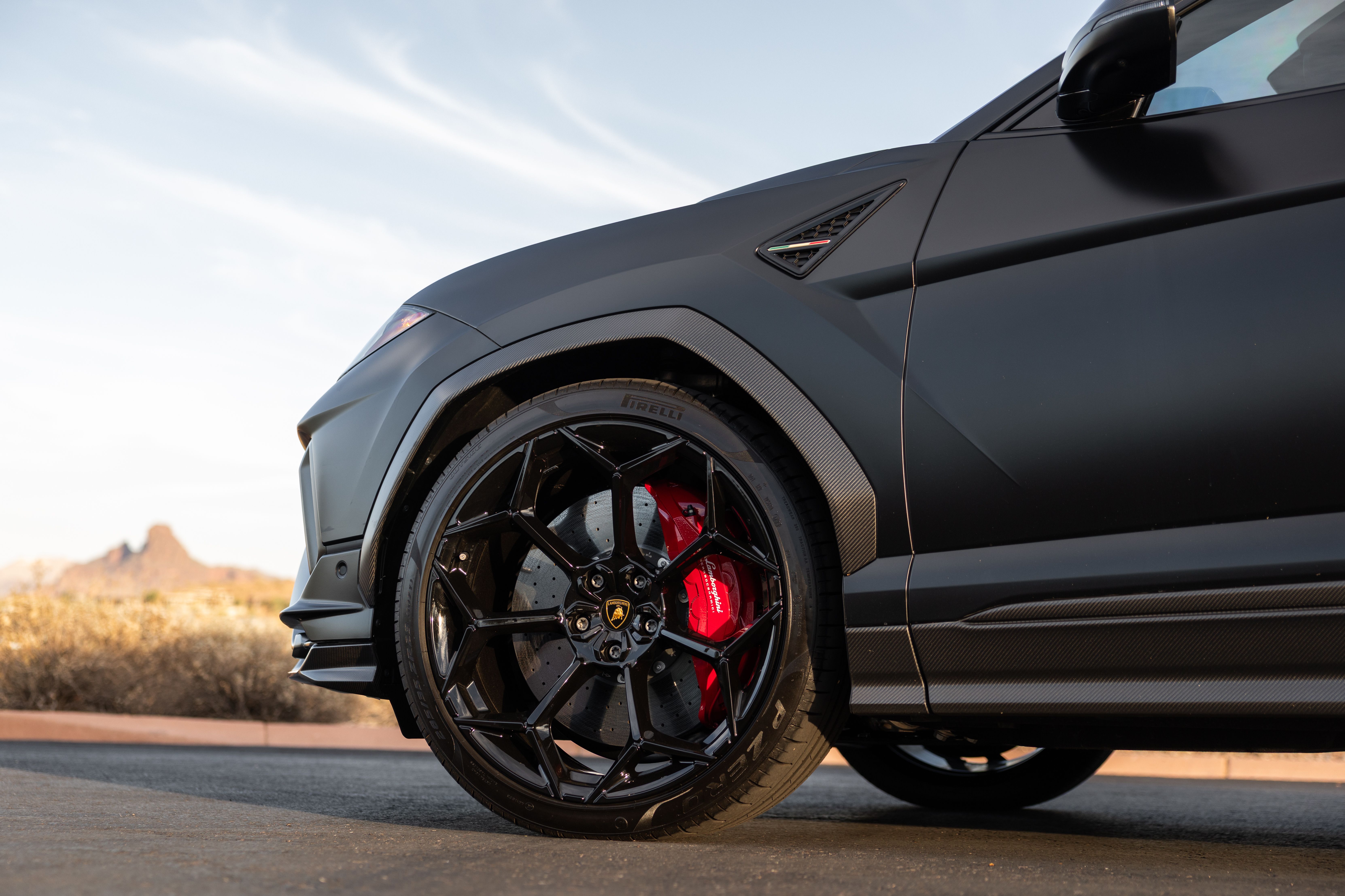 Used 2024 Lamborghini Urus Performante AWD/4WD image 23