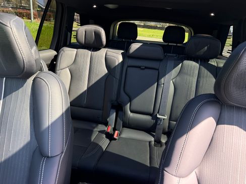 Used 2026 Cadillac Vistiq Sport image 6