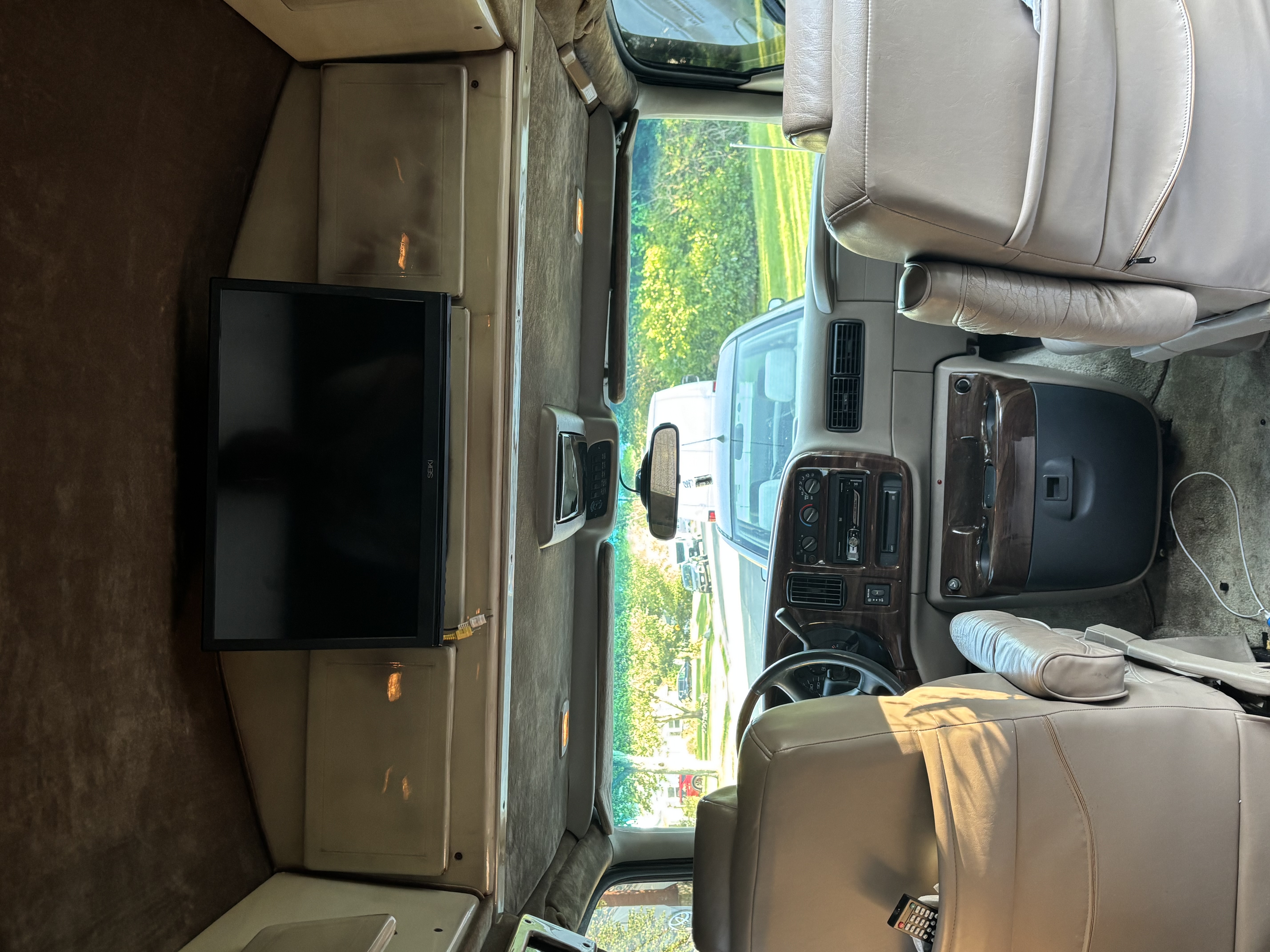 Used 1999 Chevrolet Express 1500 w/ Convenience Pkg RWD image 16