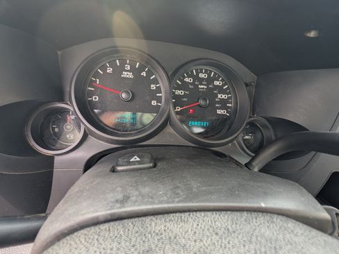 Used 2007 Chevrolet Silverado 1500 W/T image 12