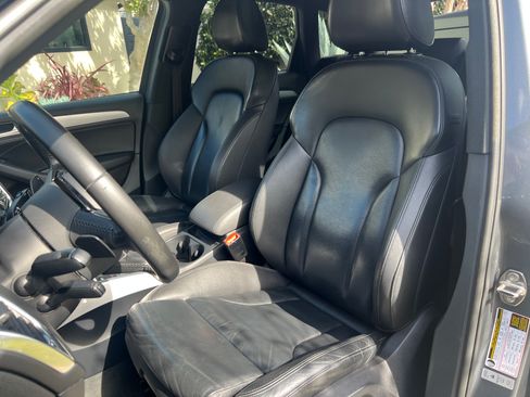 Used 2017 Audi Q5 2.0T Premium Plus w/ Technology Package image 18