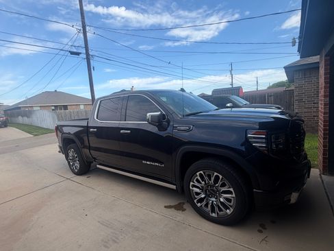 Used 2024 GMC Sierra 1500 Denali Ultimate AWD/4WD image 1