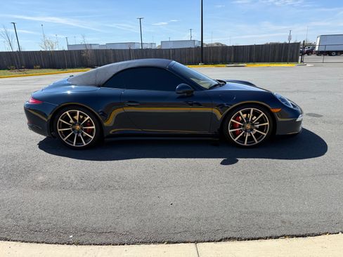 Used 2013 Porsche 911 Carrera 4S image 4