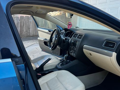 Used 2015 Volkswagen Jetta SE FWD image 8