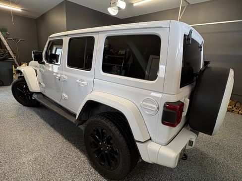 Used 2020 Jeep Wrangler Unlimited Sahara image 5