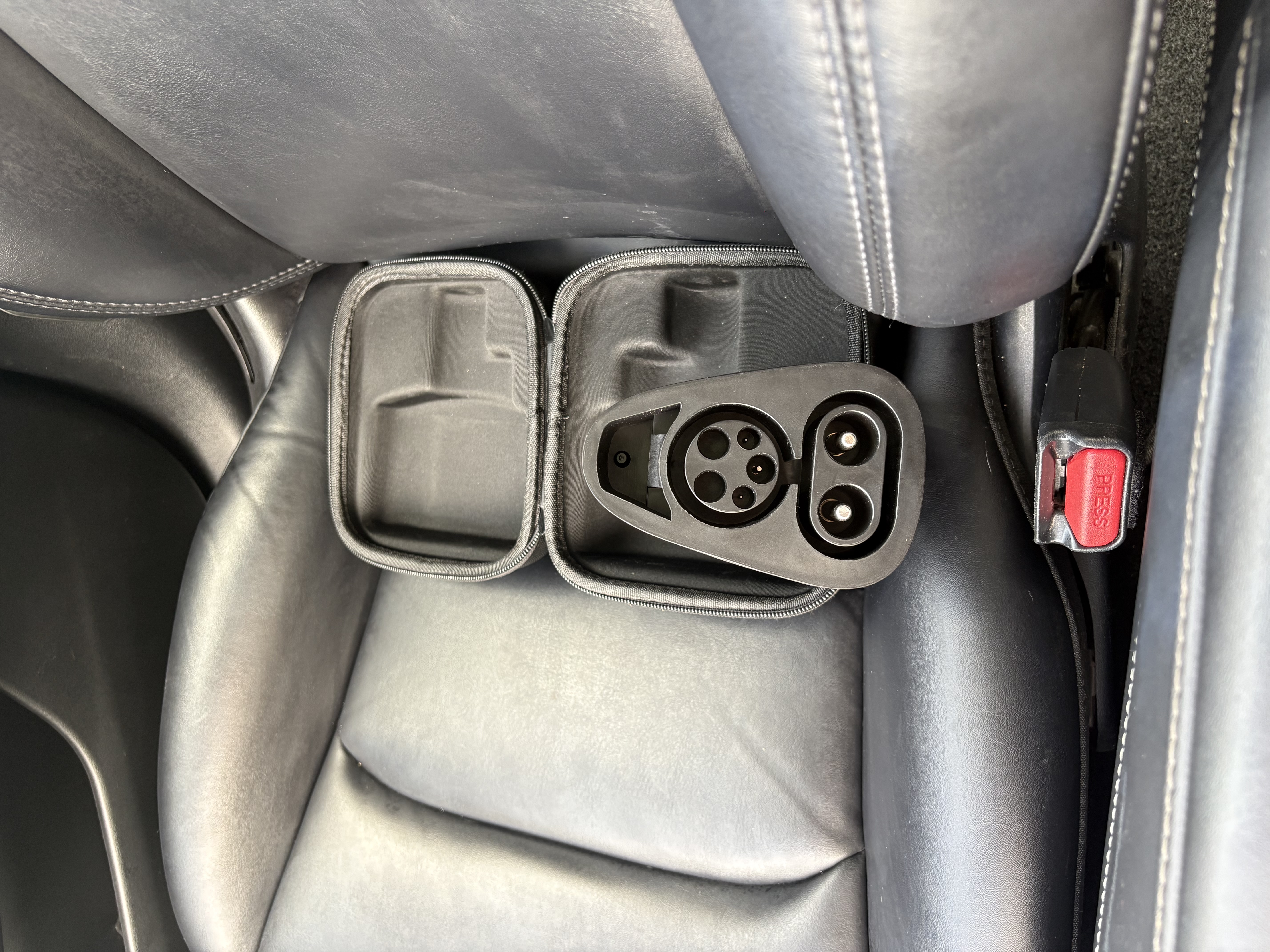 Used 2022 Tesla Model 3 Standard Range RWD image 13