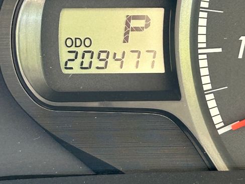 Used 2011 Toyota Sienna LE image 23