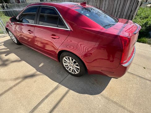 Used 2010 Cadillac CTS Luxury image 4