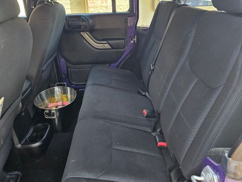 Used 2018 Jeep Wrangler Unlimited Sport S image 13