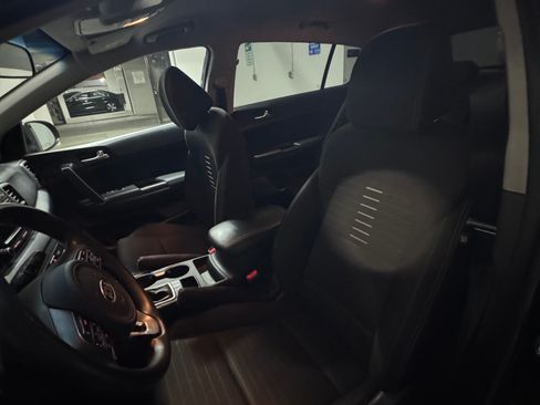 Used 2018 Kia Sportage LX image 14