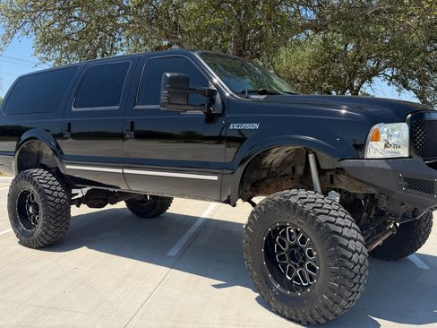 Used 2004 Ford Excursion Limited AWD/4WD image 15