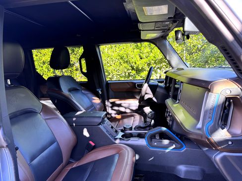Used 2023 Ford Bronco Outer Banks AWD/4WD image 15