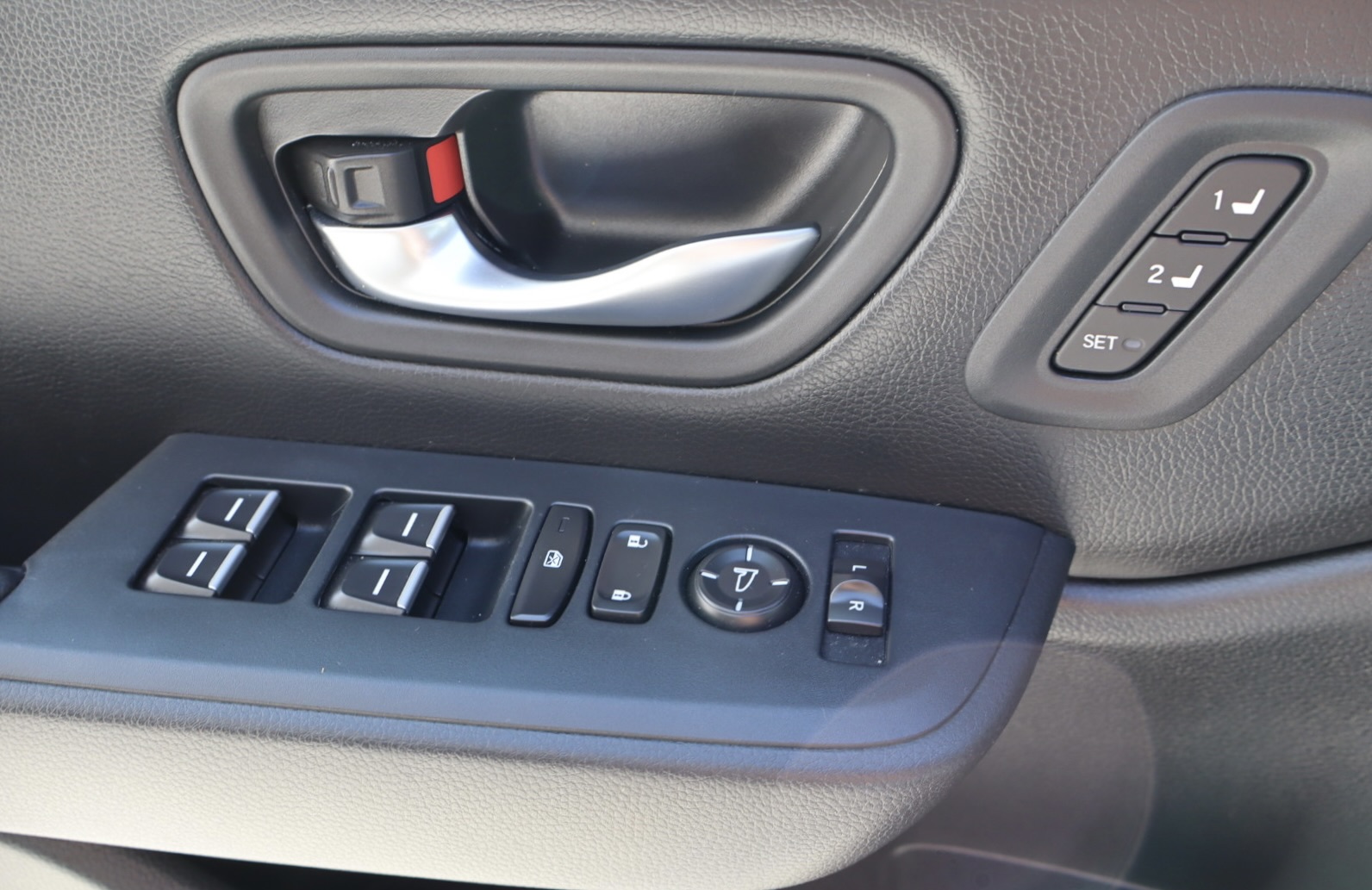 Used 2025 Honda Pilot Touring image 19