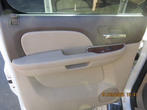 Used 2012 Chevrolet Silverado 1500 LTZ w/ LTZ White Diamond Edition image 4