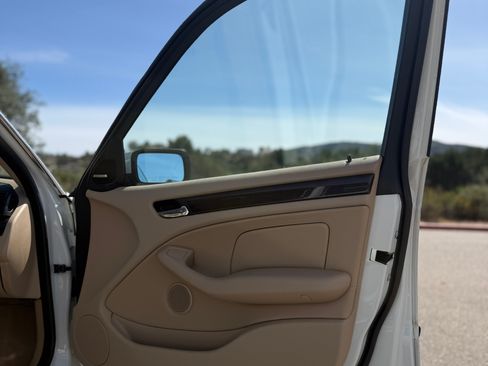 Used 2003 BMW 330i Sedan image 15