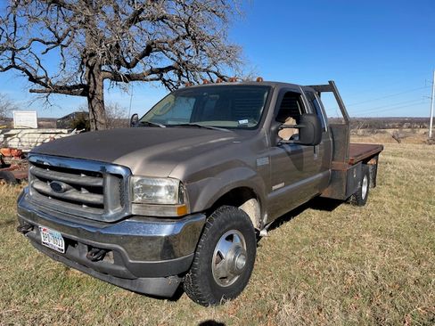 Used 2003 Ford F350 4x4 SuperCab DRW Super Duty image 5