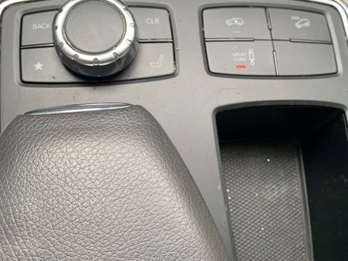 Used 2015 Mercedes-Benz GL 450 4MATIC image 4