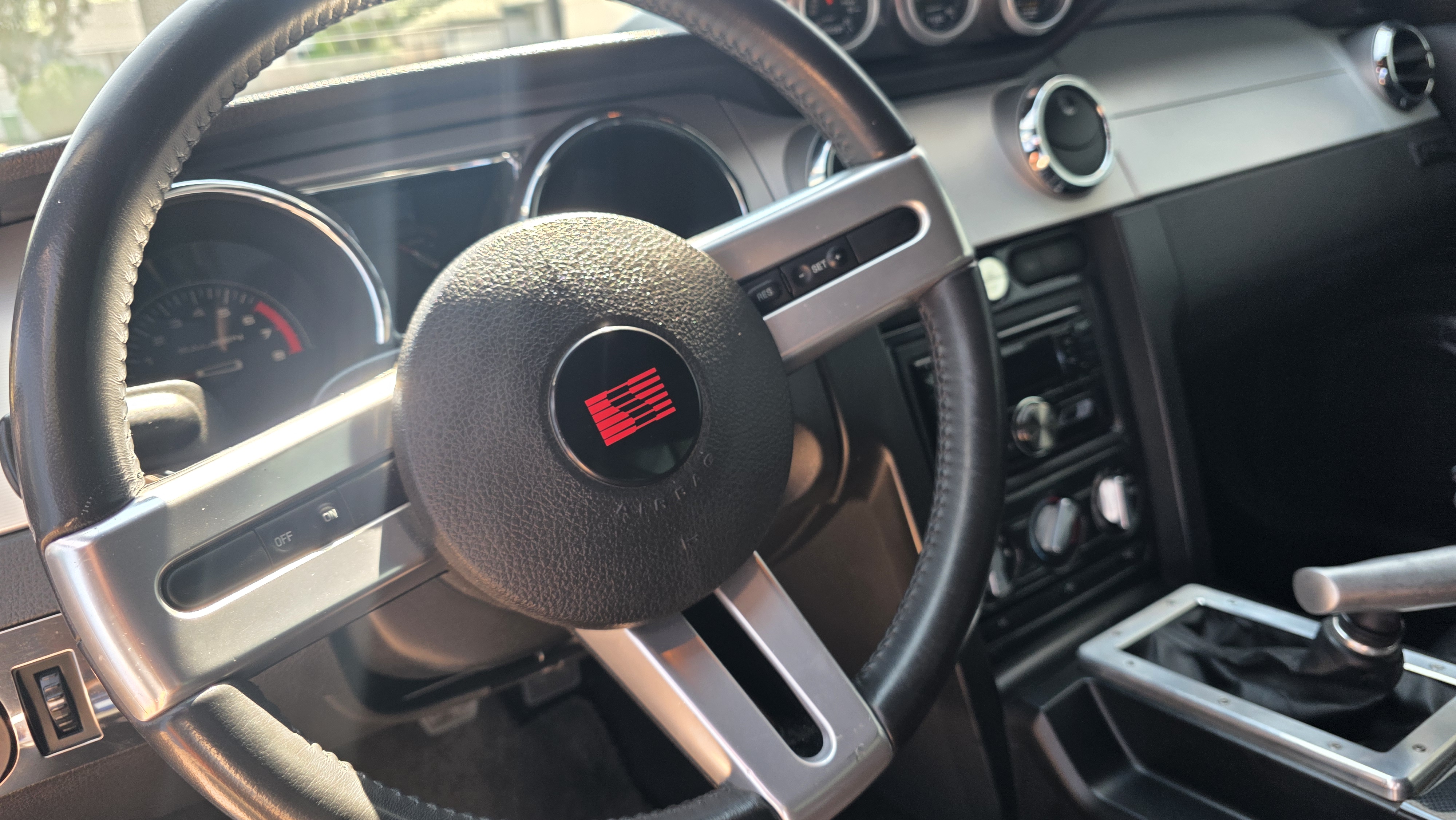 Used 2006 Ford Mustang GT Premium RWD image 9