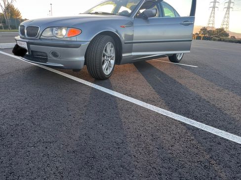 Used 2003 BMW 330xi Sedan image 12