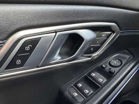 Used 2022 BMW 330i Sedan w/ M Sport Package image 28