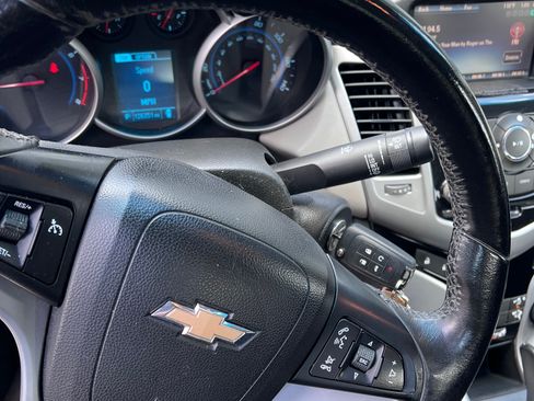 Used 2014 Chevrolet Cruze LT FWD image 9