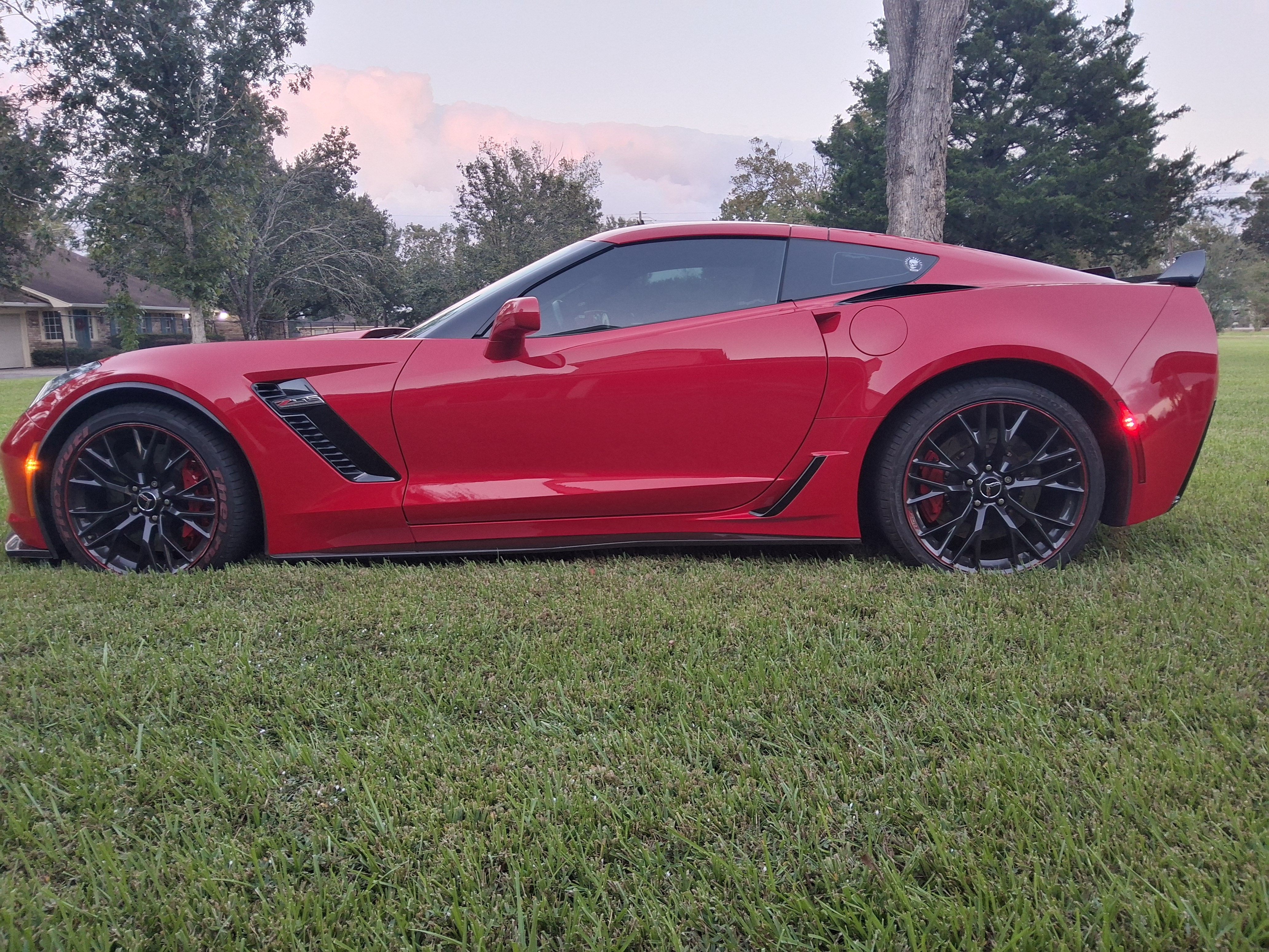 Used 2019 Chevrolet Corvette Z06 RWD image 1