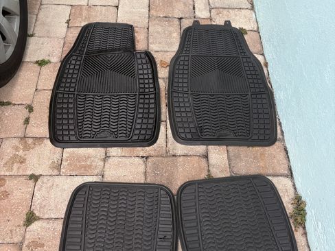 Used 2011 Mercedes-Benz GLK 350 4MATIC image 19