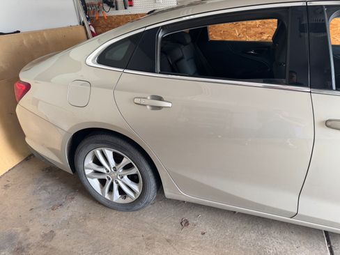 Used 2016 Chevrolet Malibu LT FWD image 11