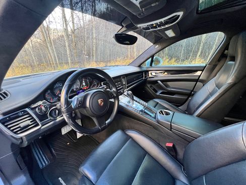 Used 2013 Porsche Panamera GTS image 13