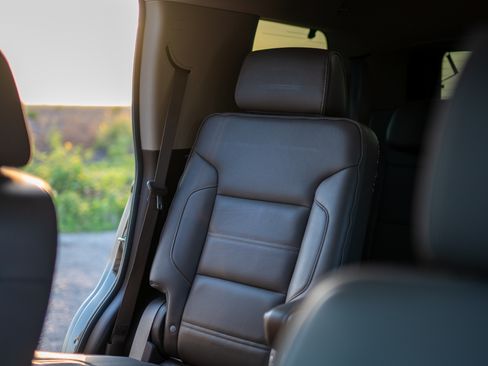 Used 2016 GMC Yukon Denali w/ Open Road Package image 15