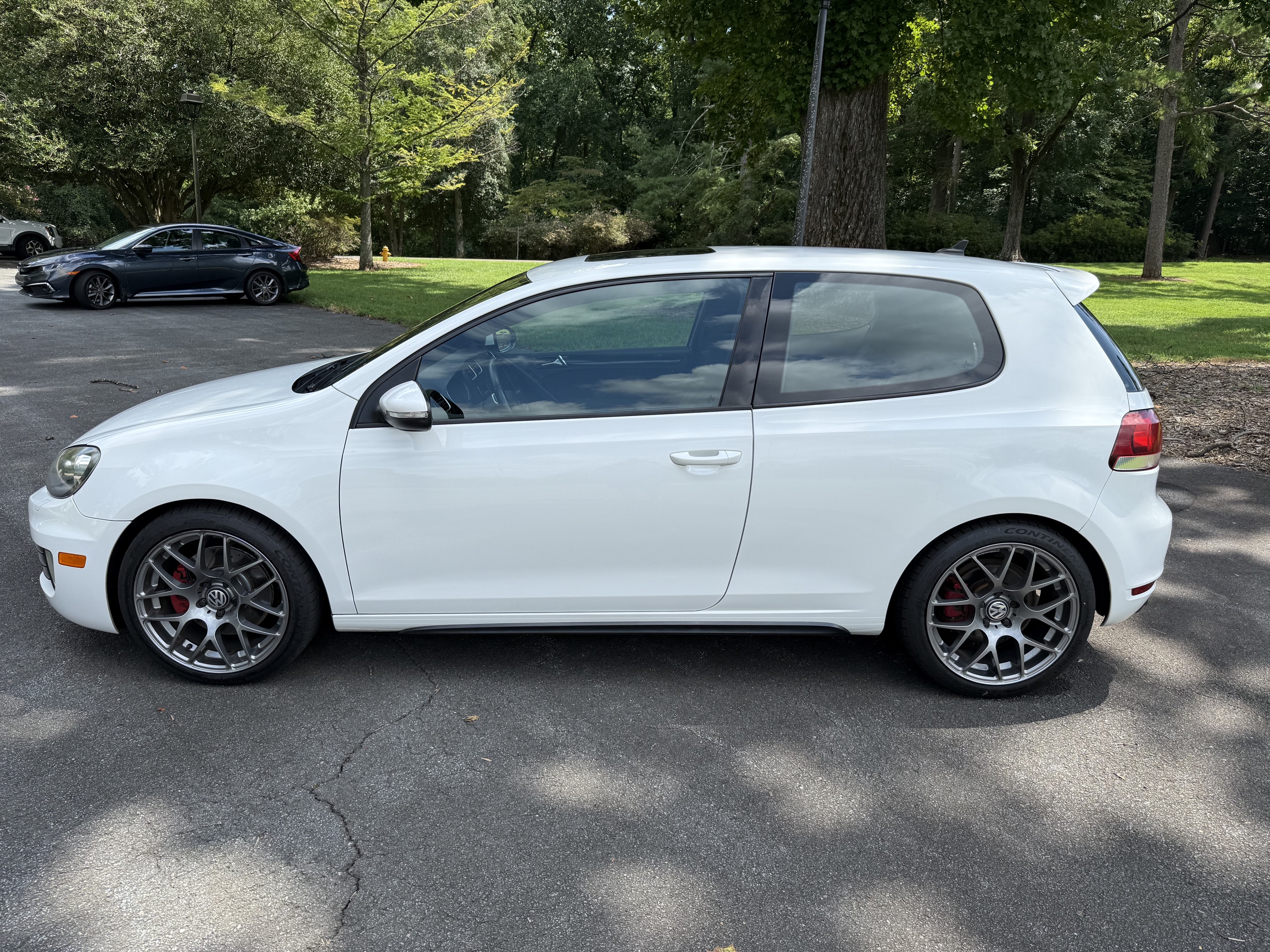 Used 2012 Volkswagen GTI 2-Door FWD image 5