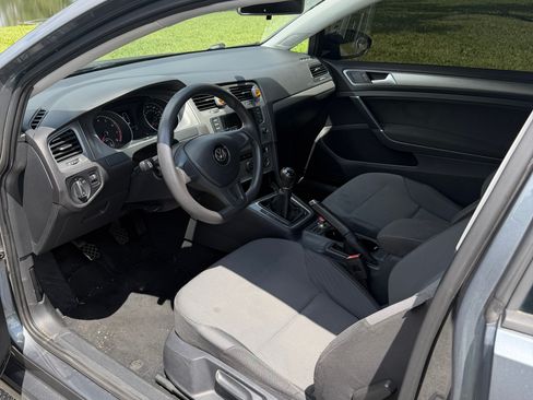 Used 2015 Volkswagen Golf Launch Edition image 10