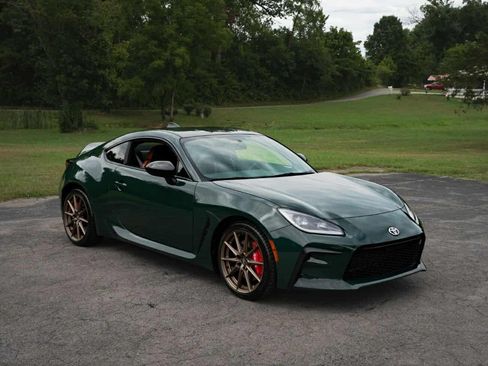 Used 2025 Toyota GR86 Hakone Edition image 5