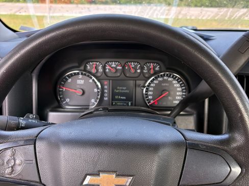 Used 2014 Chevrolet Silverado 1500 W/T RWD image 4