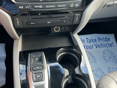 Used 2016 Honda Pilot Touring image 13