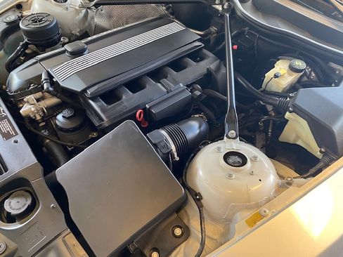 Used 2004 BMW Z4 3.0i image 13