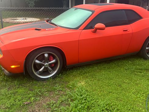 Used 2009 Dodge Challenger SRT8 w/ SRT Option Group II image 12