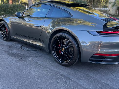 Used 2021 Porsche 911 Carrera image 5