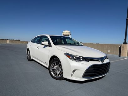 Used 2016 Toyota Avalon Limited w/ Toyota Safety Sense Package