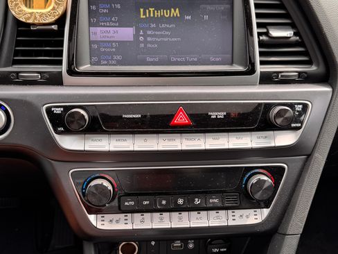 Used 2018 Hyundai Sonata Limited w/ Limited Ultimate Package 03 image 9